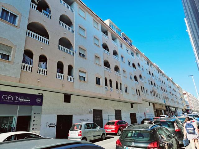 ÁTICO EN EL CENTRO DE TORREVIEJA. 2 DORM. 1 BAÑO. 53 M2. PLAYA A 650 METROS.VISTAS AL MAR photo 0