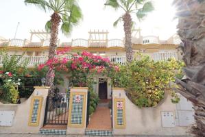 Chalet Adosado en Aguamarina photo 0