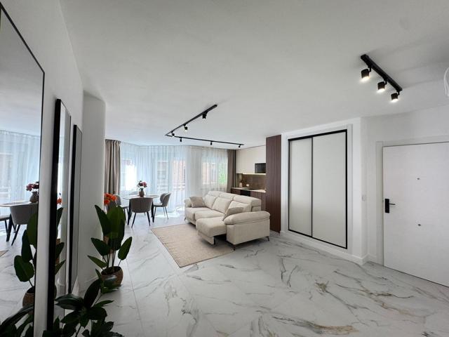 APARTAMENTO TOTALMENTE REFORMADO CON SUPERFICIE DE 105 M2 Y A 400 METROS DE PLAYA. 3 DORM. 2 BAÑOS. photo 0