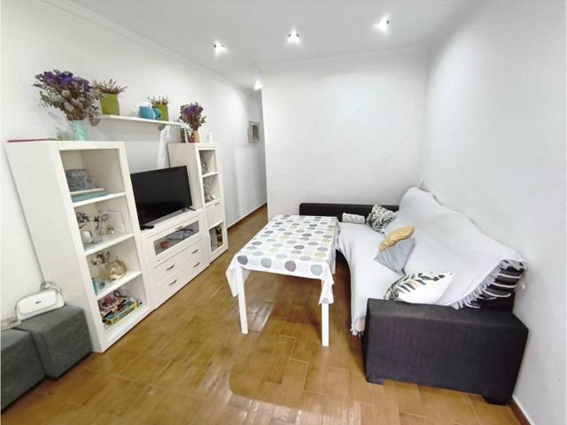 BAJO CON PATIO photo 0