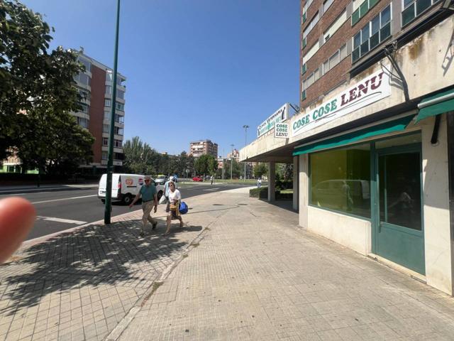 Local en venta en Huerta del Rey-Arturo Eyríes(47014) photo 0