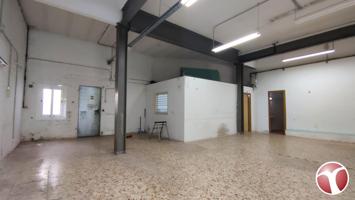 Local en venta o alquiler en Crta. Sant Cugat photo 0