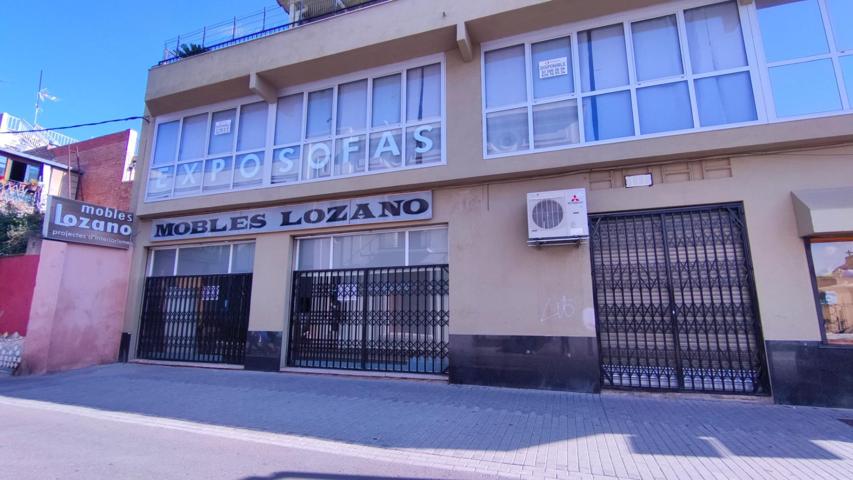 Impresionante Local Comercial en Alquiler en Pleno Centro de Rubí photo 0