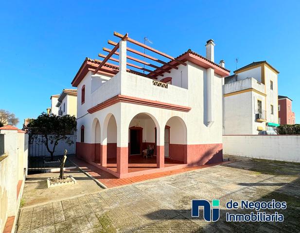 Casa En venta en Urbanizacion Buenavista 2, Salteras, Sevilla photo 0