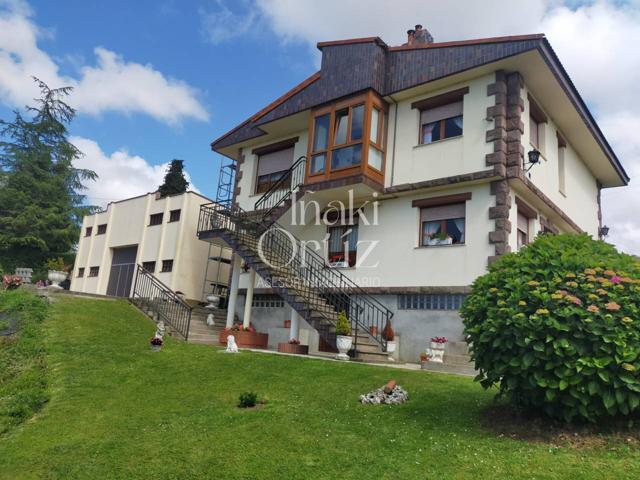 Casa con terreno y nave photo 0