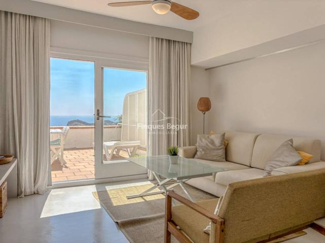 Apartamento con Licencia Turística en Primera Línea de Mar en Cap Sa Sal, Begur photo 0
