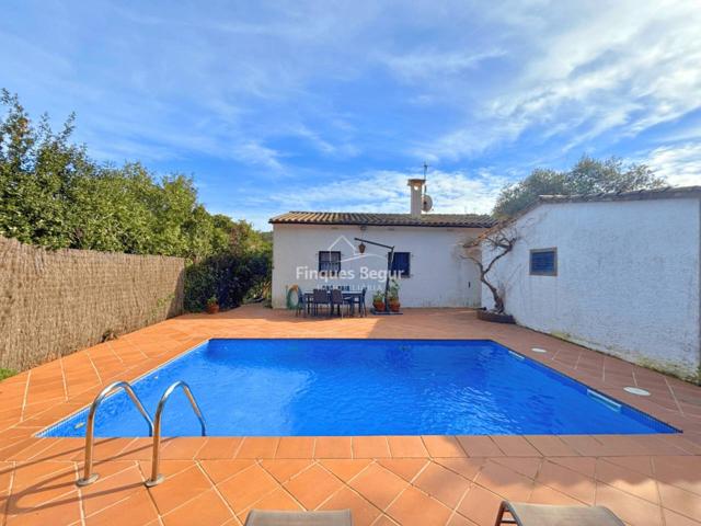 Chalet Independiente con Piscina Privada y Licencia Turística en Begur photo 0