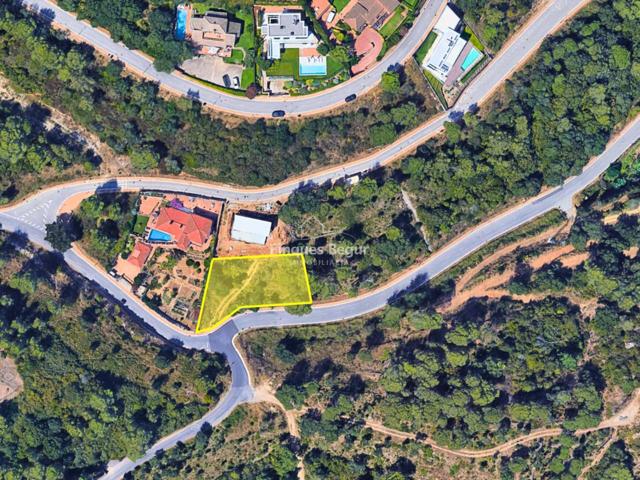 Begur, Terreno ideal para construir una casa unifamiliar situado muy cerca del centro photo 0