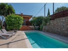 Casa Unifamiliar de Una Planta con Estudio Independiente y Piscina Privada en Begur photo 0