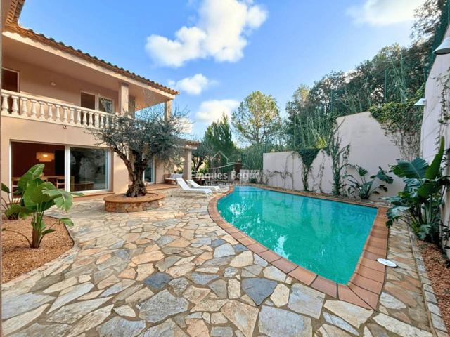 Casa nueva a estrenar con piscina y amplios espacios en zona tranquila de Begur photo 0