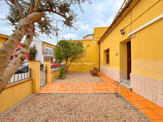 Fantástica casa en el centro del pueblo de Palafrugell photo 0