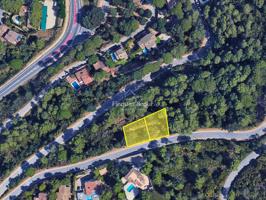 Parcela urbana de 801 m² con vistas al mar y al castillo en Begur photo 0