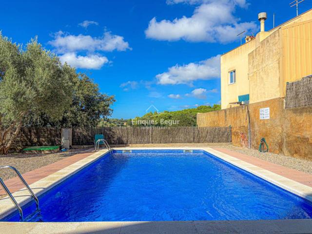 Begur, luminoso apartamento con piscina comunitaria a 5 min de los comercios photo 0