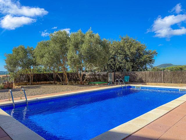 Begur, luminoso apartamento con piscina comunitaria a 5 min de los comercios photo 0