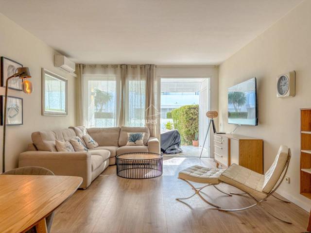 Pals, Apartamento reformado con jardín privado, parking y licencia turística photo 0