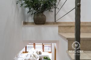 En MUGAIRE Real Estate estamos encantadas de poder presentarte este maravilloso DÚPLEX con mas de 150 m2 en el CENTRO de ETXEBARRI. photo 0