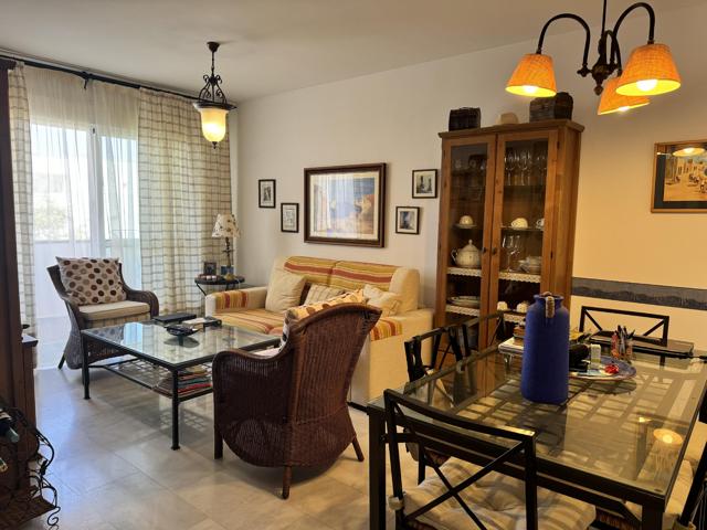 Piso En venta en Almería photo 0