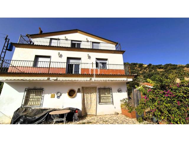 Chalet en venta en Algarinejo photo 0