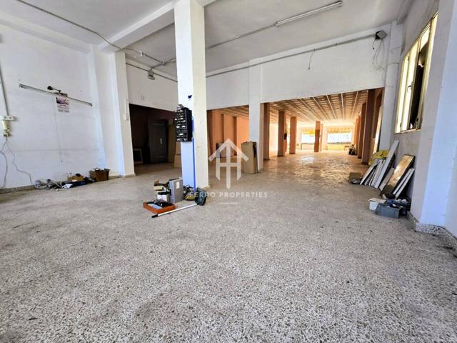 Local comercial en venta en Loja photo 0