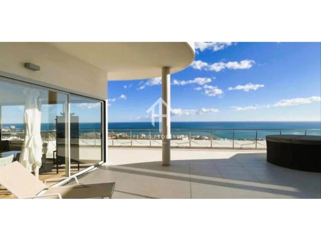 Venta de un amplio piso en Benalmádena photo 0
