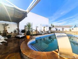 Espaciosa casa en venta en Salar con piscina, chimenea y sauna – 208 m² photo 0