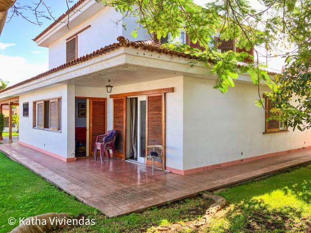 Villa En venta en Puerto de la Cruz photo 0