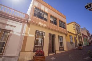 Villa En venta en Tazacorte photo 0