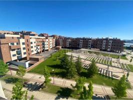 ÁTICO reformado de 2 dormitorios, con plaza de garaje y trastero. photo 0