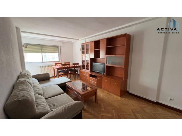 Piso de 3 dormitorios y 2 baños, con plaza de garaje y ascensor. photo 0