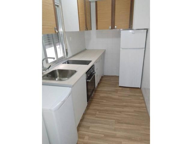 Se vende piso en zona centro. photo 0