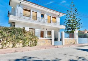 Casa En venta en Pinos De Alhaurín, Alhaurín De La Torre photo 0