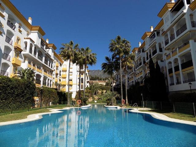 Planta Baja En venta en Marbella, Marbella photo 0