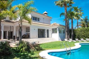 Casa En alquiler en Marbella Centro, Marbella photo 0