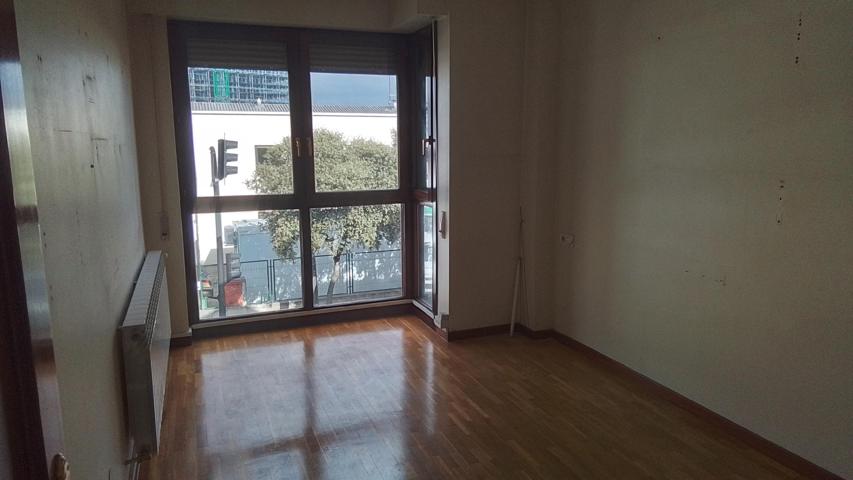 Unifamiliar Pareada En venta en Vitoria-Gasteiz photo 0