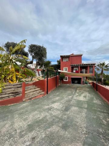 Chalet en venta en La Nucia photo 0