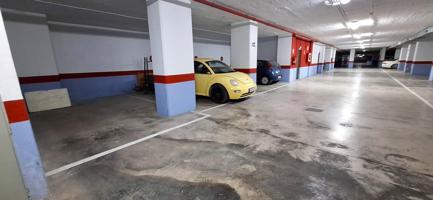 PLAZA DE PARKIN EN AVD DE L´ALMIRALL BERNAT SERRIA photo 0