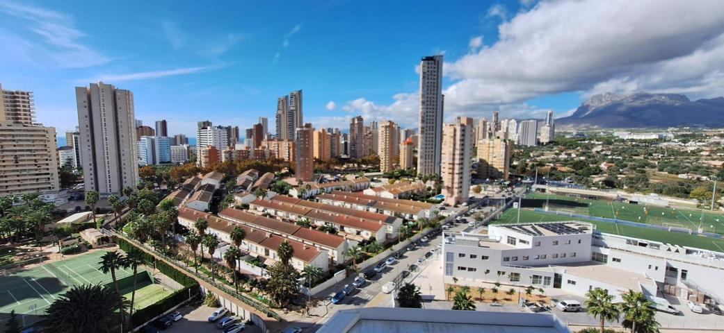 ESPECTACULAR PISO CON VISTAS DESPEJADAS CERCA DE TODOS LOS SERVICIOS. photo 0