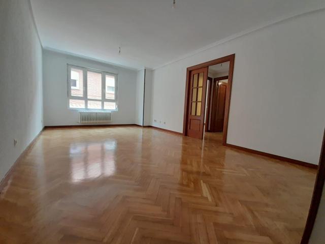 PISO 3HAB. - CENTRO - CALLE JUAN RAMON JIMENEZ photo 0