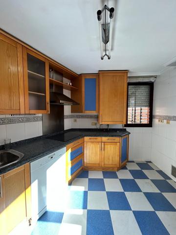 DÚPLEX 4 HABITACIONES. ZONA AVE MARIA. photo 0