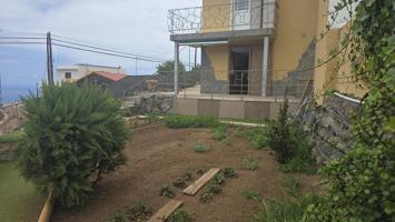 Conjunto de 3 viviendas con jardin y vistas al mar photo 0