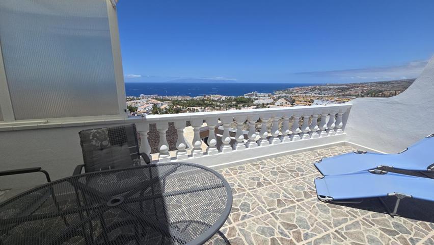 Exclusivo Dúplex en Costa Adeje: Lujo, Confort y Ubicación Privilegiada photo 0