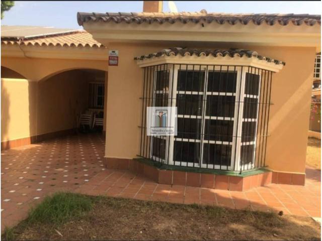 Chalet urbano en primera pista de la Barrosa photo 0