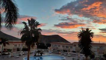 Tu Refugio en Chayofa: Elegante Apartamento con Amplia Terraza y Garaje Privado photo 0