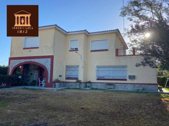 ¡Oportunidad Única! Venta de Chalet en Puerto Real photo 0