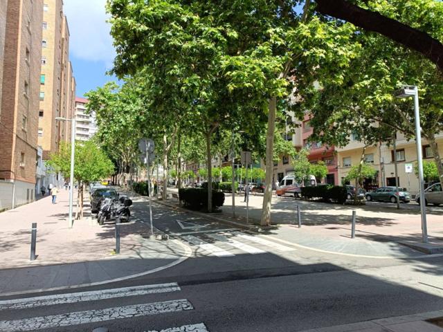 SE VENDE JUNTO A ESTACIÓN DE METRO LLUCMAJOR (L4) photo 0