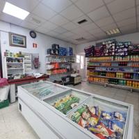 Local en venta en Madrid de 194 m2 photo 0
