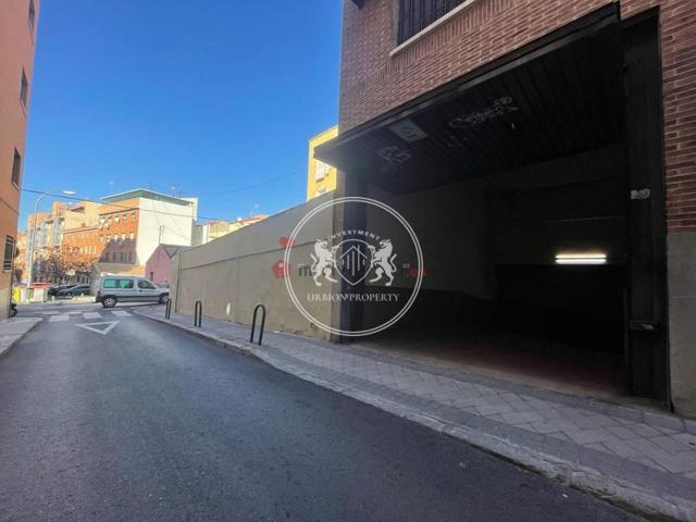 OFERTA Plaza de moto en venta calle Miosotis photo 0