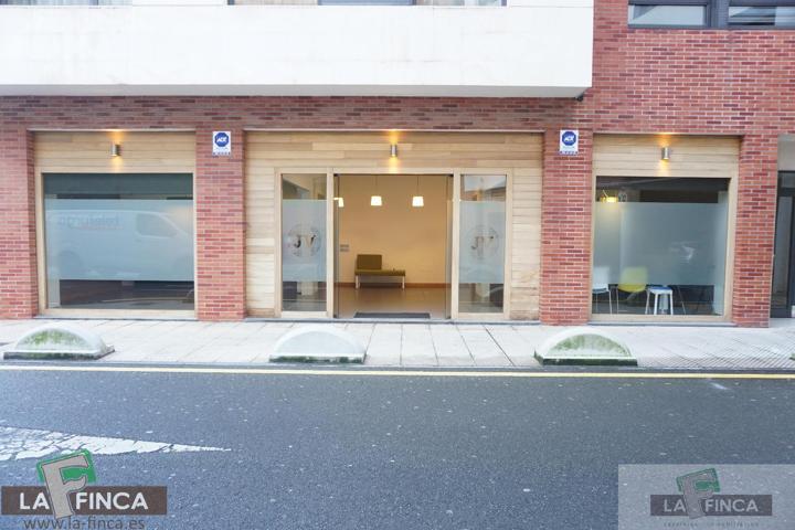 Local En venta en Los Helechos, Oviedo photo 0