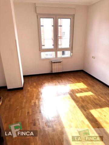 Piso En venta en Teatinos, Oviedo photo 0