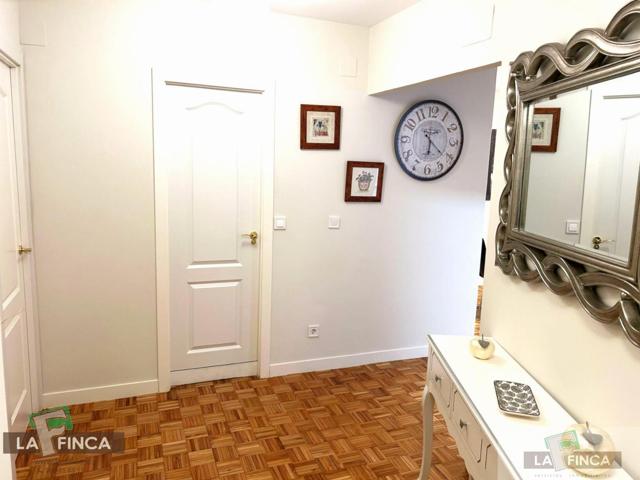 Piso En venta en Centro, Oviedo photo 0